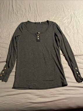 Kissfix Scoop Neck Long Sleeve Shirt - Size L